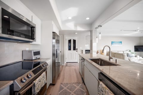 Fully stocked kitchen