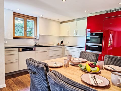 Garage, Daylighting, Siding