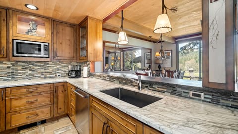 Beautifully updated chef`s kitchen