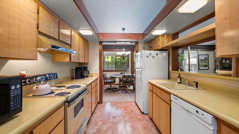 Fully stocked galley kitchen for all your cooking needs