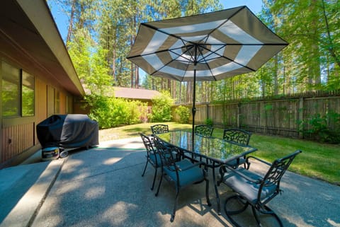 Great outdoor dining in shaded, private backyard