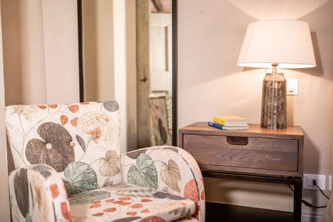 Furniture, Interior Design, Wood, Textile, Flooring, Floor, Room, Lighting, Brown, Living Room