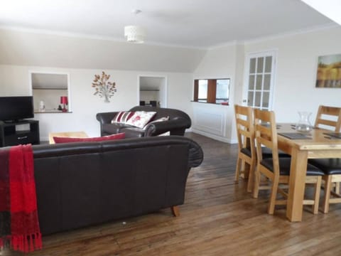 ea97f6b2-ded4-4e47-a02e-2a3cbd401987