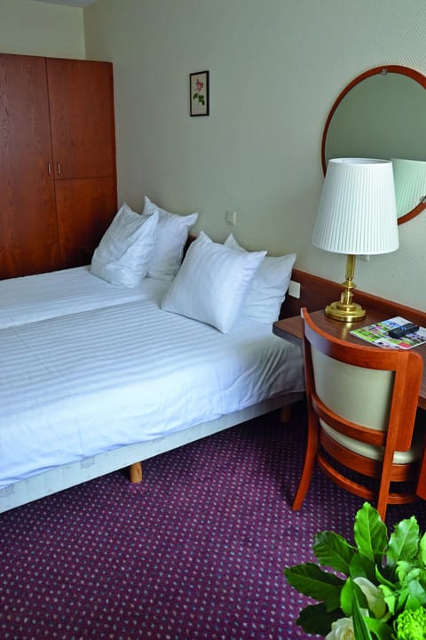 Comfortable Unit with Two Twin size beds