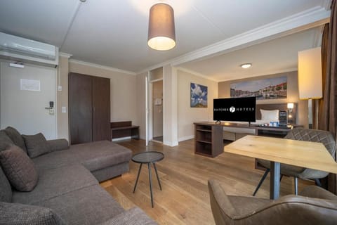 Unit with Double size bed