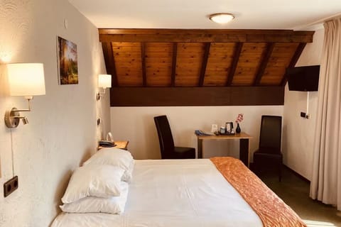 Unit with Double size bed