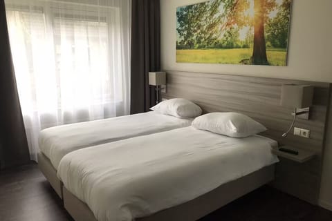 Unit with 2 Twin size beds