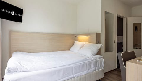 Unit with Double size bed