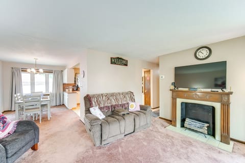 Brooklyn Vacation Rental | 3BR | 1.5BA | 1,320 Sq Ft | Stairs Required