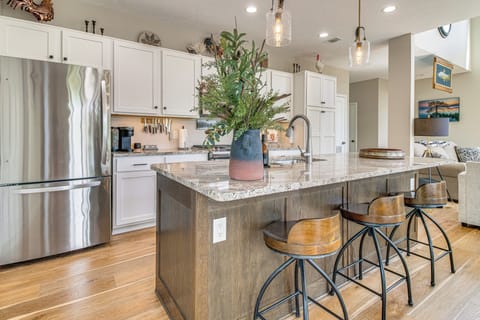 Kitchen | Dishwasher | 1st Floor