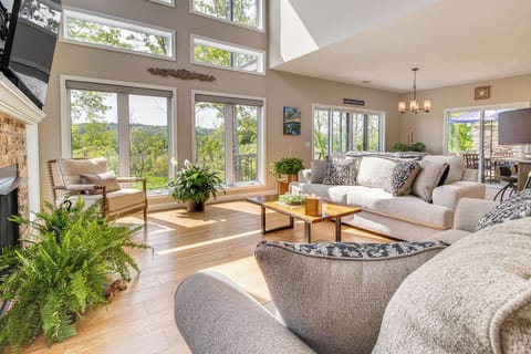 Cotter Vacation Rental | 3BR | 3BA | Step-Free Entry | 2,400 Sq Ft