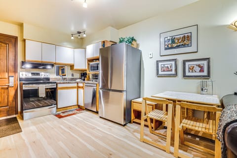 Kitchen | Dishwasher | Toaster Oven