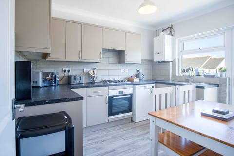 Larkfield - 3 Bedroom Holiday Home - Penally (25662)