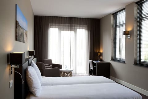 Comfortable Unit with Two Twin size beds