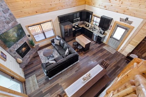 2 Spacious Great Rooms for Entertaining