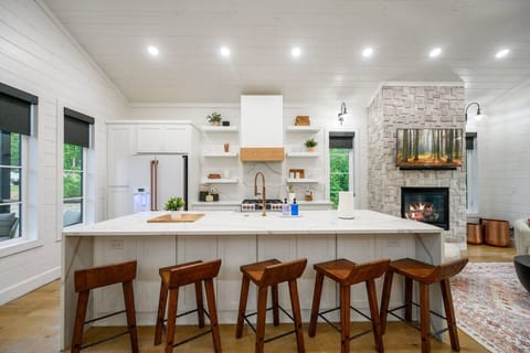 From coffee to cocktails, this space is crafted for connection and comfort.