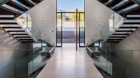 d6509ca8-c583-4815-bb3c-650de5976343