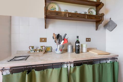 Autumn, Kitchen, Spring, Summer