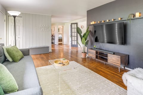 Eugene Vacation Rental | 2BR | 1BA | 1,200 Sq Ft | 1 Step to Enter