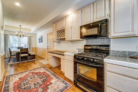 Kitchen | Coffee Maker | Dishwasher | 1st Floor