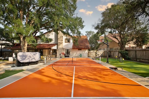 Shoot some hoops or rally on the pickleball court—our sportscourt is ready for your next friendly game or fierce competition!


