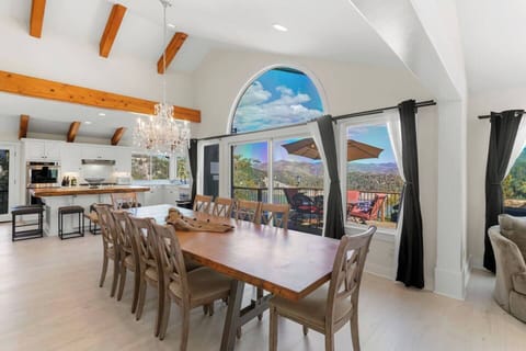 60d6a2c0-7467-4d50-83e8-a1c5e3a1f776