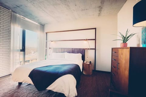 Unit with King size bed