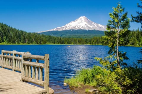 (Not near property)  Picture of Trillium Lake located 7.5 miles south-southwest of Mount Hood in the U.S. state of Oregon.