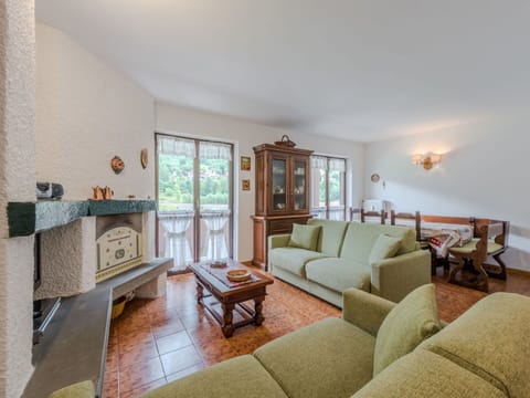 Furniture, Interior Design, Couch, Flooring, Ceiling, Wood, Floor, Room, Living Room