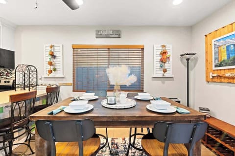 4 Seats at Dining Table and 4 Seats at Bar. Modern Beachy Design