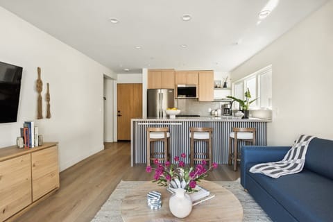 Welcome to Tide House - Unit A.