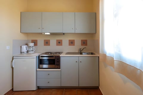 Fully Equipped Kitchen for Easy Home-Cooked Meals