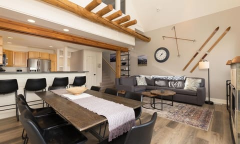 Indoors, Home Decor, Furniture, Table, Living Room