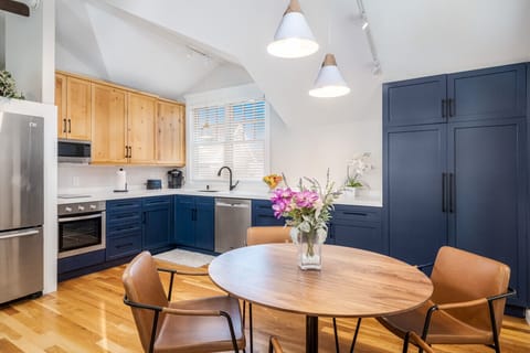 Kitchen & Dining Area | 2 burner electric stove & oven