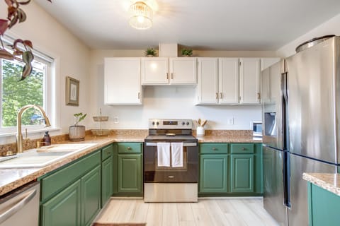 Kitchen | Dishwasher | Drip Coffee Maker