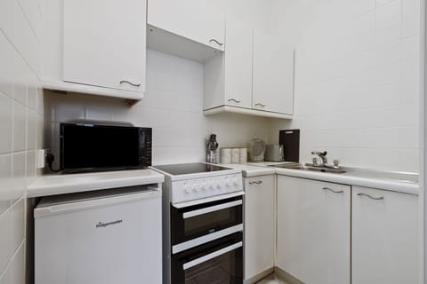 Close to Beach and Town Centre