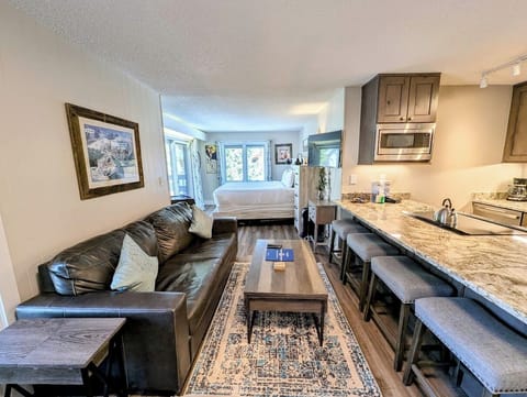 Charming studio near Mountain House Base Area