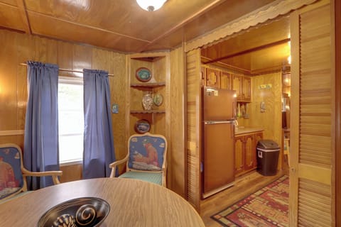 Dining Area | Dishware & Flatware