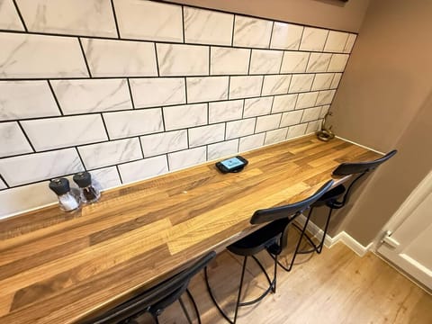 cae288c6-3dcc-40ad-b585-139bc708a857