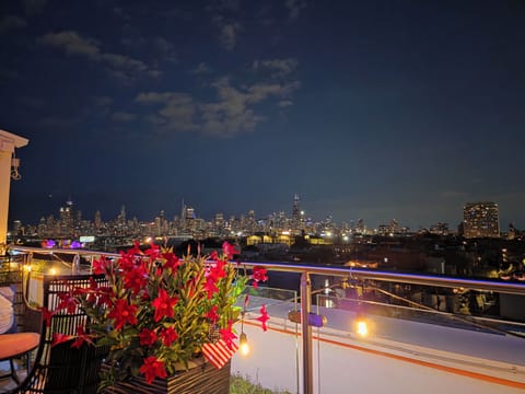 Rooftop restaurant 30 mins away