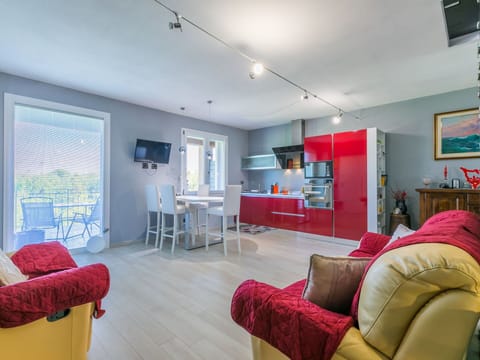 Outdoor Furniture, Home, Furniture, Door, Outdoor Table, Chair, Kitchen & Dining Room Table, Shade, Balcony, Porch