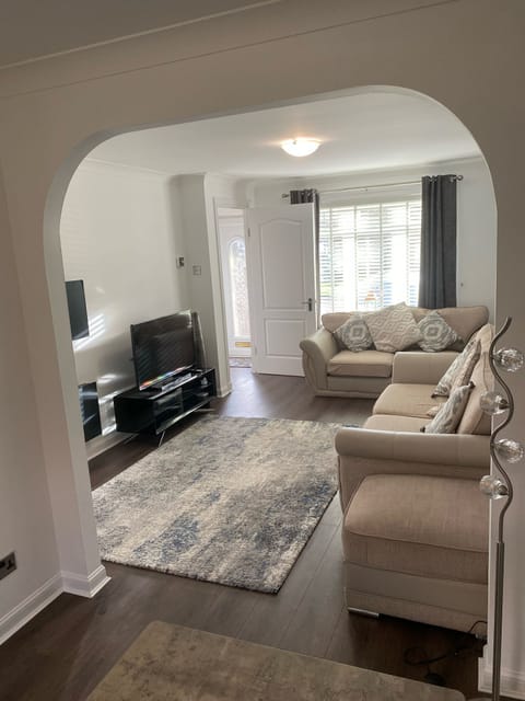 Living Room / Lounge