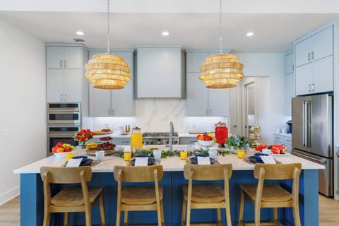 Breakfast Bar Seating