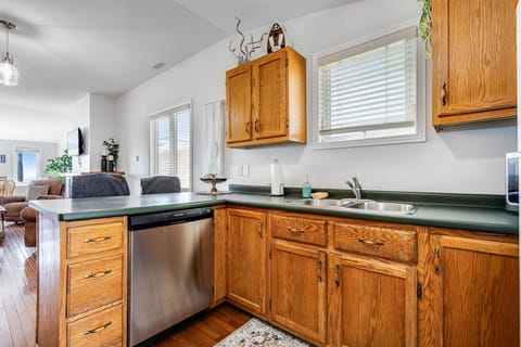 Bright kitchen with lakeside inspiration