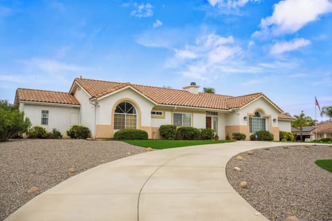 Ramona Vacation Rental | 4BR | 2BA | 1 Step to Enter | 2,430 Sq Ft