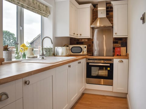 Kitchen | Hillside Hideaway, Newnham Forest of Dean