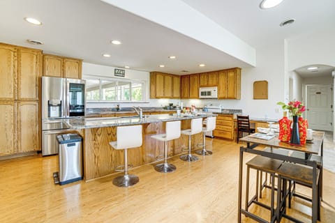 Kitchen | Cooking Basics | Drip Coffee Maker | Dishware & Flatware