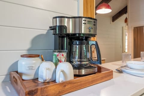 Bear Cub Cabin's fully-equipped kitchen