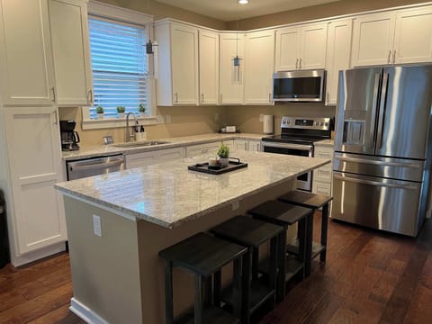 Kitchen island 