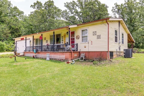 Home Exterior | Single-Story House
